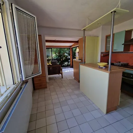 Au Village Naturiste, Vue Marina Apartment