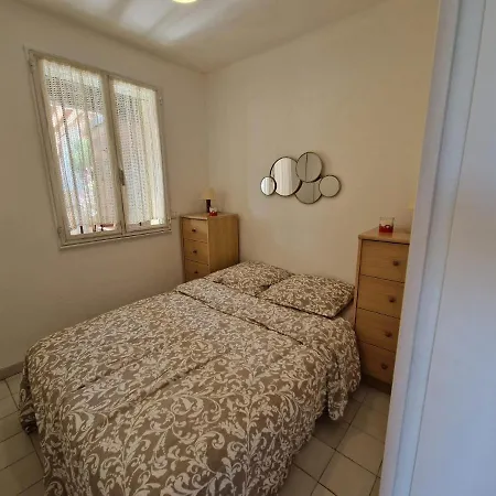 Apartment Au Village Naturiste, Vue Marina